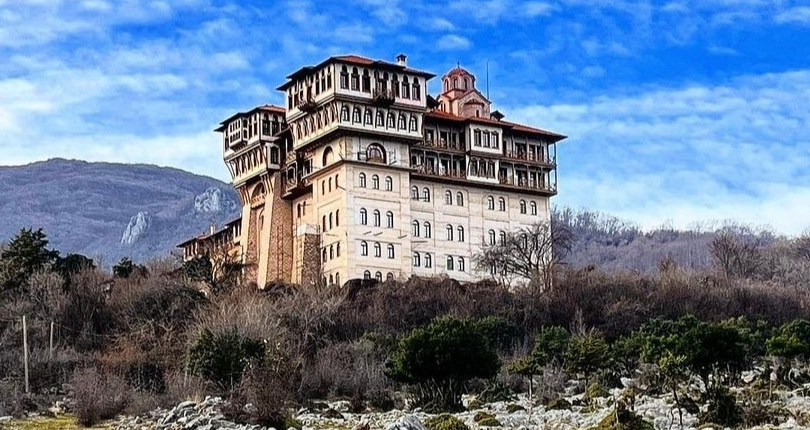 Ιερά Μονή Οσίου Νικοδήμου Ιερά Μονή Οσίου Νικοδήμου