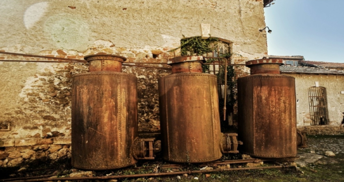 «Χρυσαλλίς» λεπτομέρειες μηχανήματα μεταξουργίας